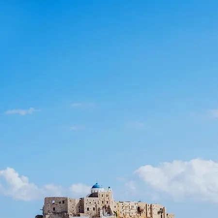 Отель Andromeda 3*