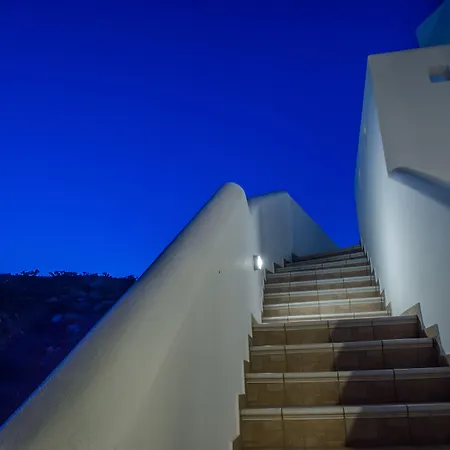 Отель Andromeda