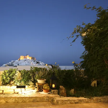 Отель Andromeda